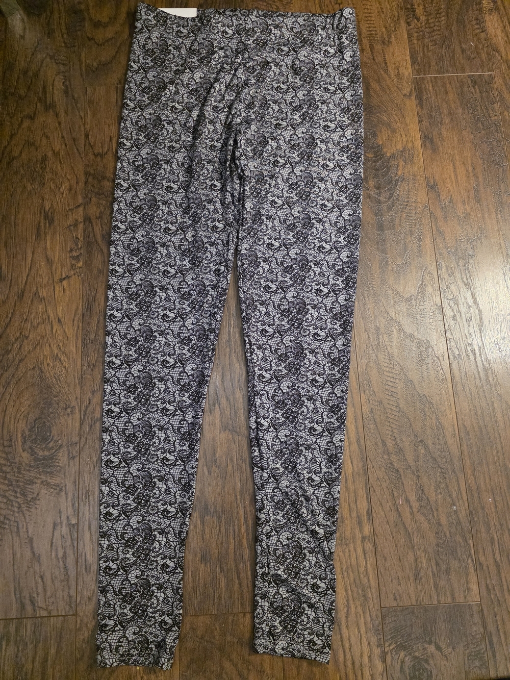 Serra Black and Gray Paisley Waistband Leggings
